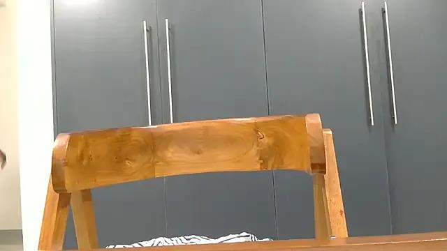 katt008 on StripChat 