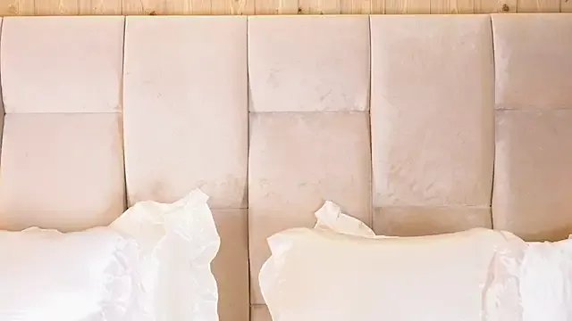 Freechat KiraKayleigh1 on StripChat