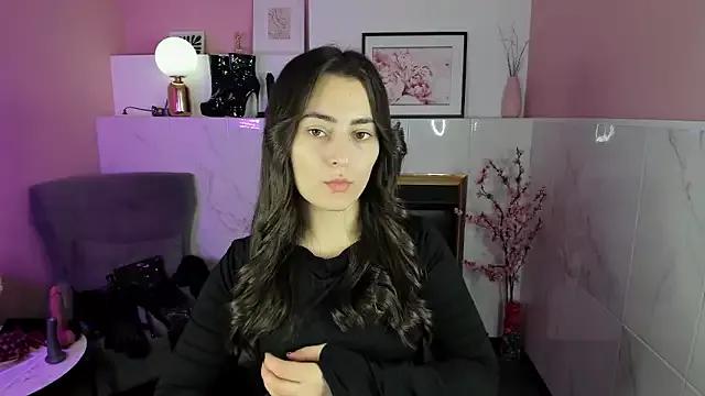 KylieMellow on StripChat 