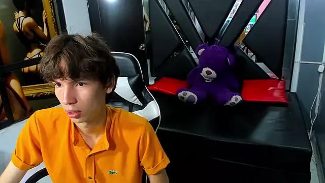 lenni_sirius on StripChat 