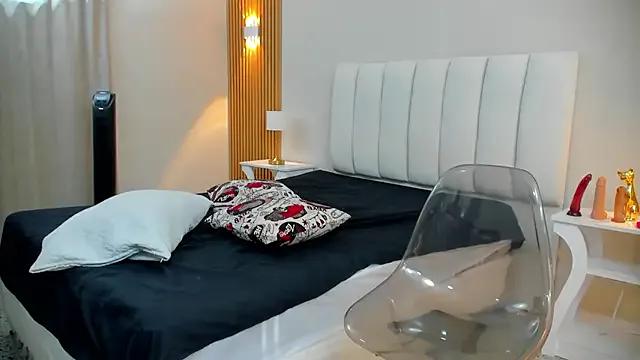 lilyth_adam from StripChat