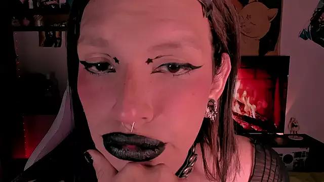 Freechat Loona_s on StripChat