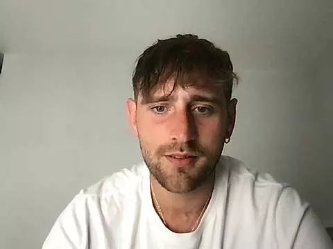 Offline lukegunn on StripChat