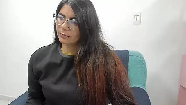 Luna_Dumont on StripChat 