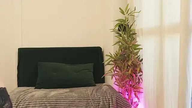 Luna_Riva from StripChat