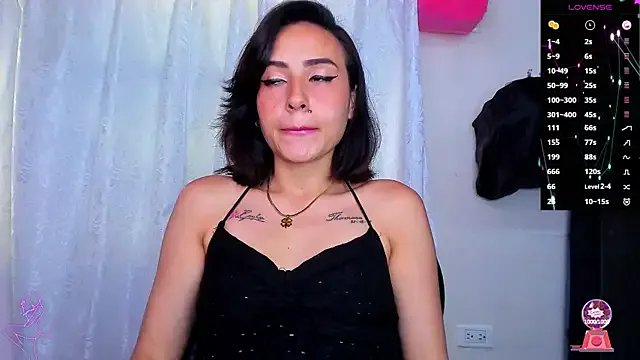 Freechat lunacandyy13 on StripChat