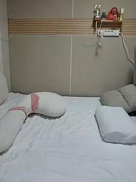 lunahong28 on StripChat 