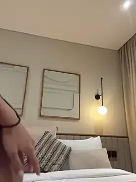 LunaRase on StripChat 