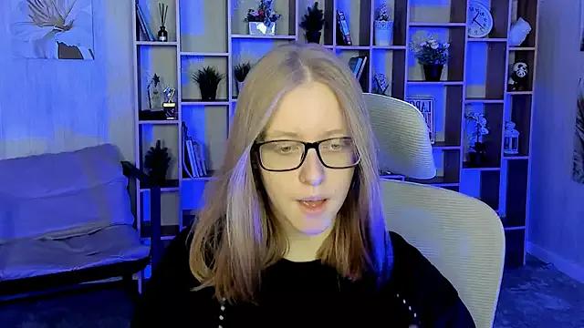 LuunaWiinters on StripChat 