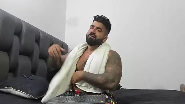 Offline Lyon_vach on StripChat