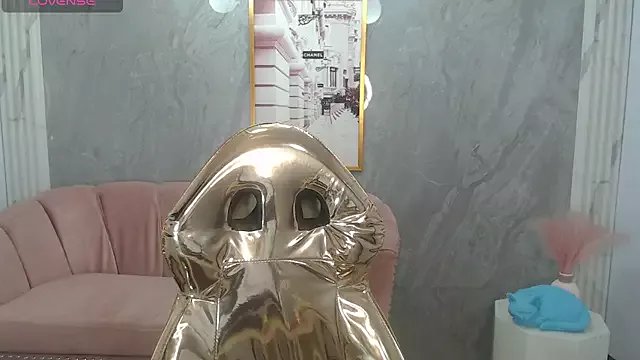 Freechat mady0619_ch on StripChat