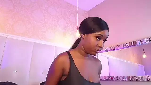 MichaelaCox on StripChat 