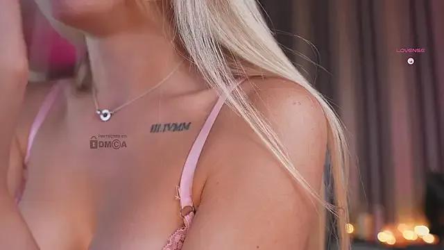 misstics_ on StripChat 