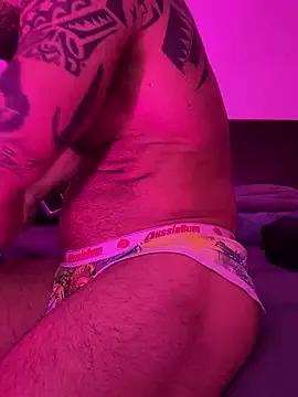 moody1996- on StripChat 