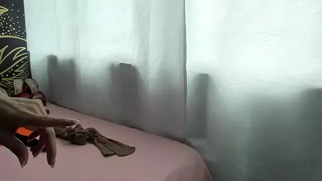 Offline mrs_angelica on StripChat