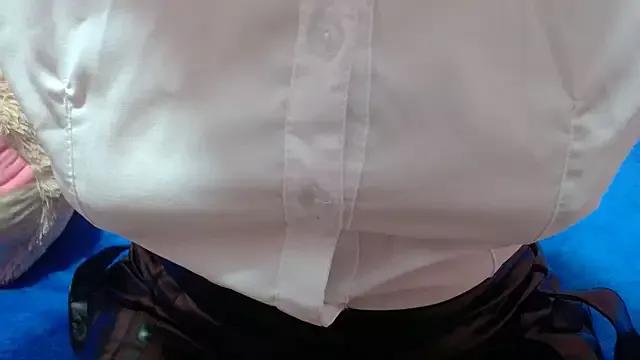 nadescomthxx on StripChat 