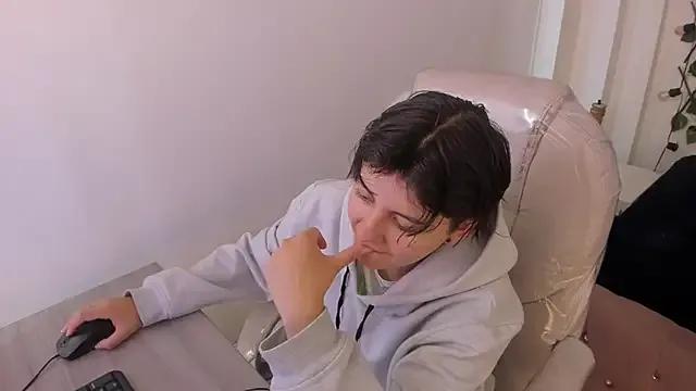 Nathaly_ds from StripChat