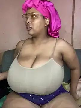 NonoGotBoobies on StripChat 