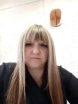 Office_Albertina on StripChat 