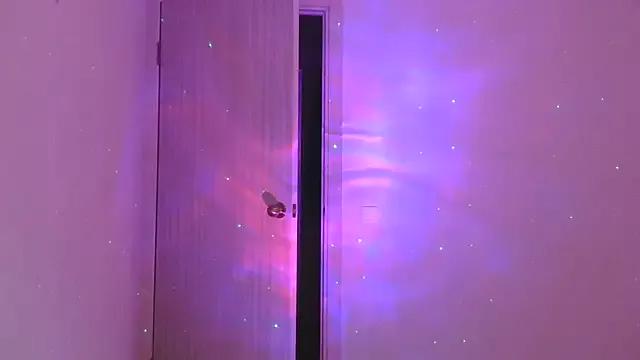 Omivelle from StripChat