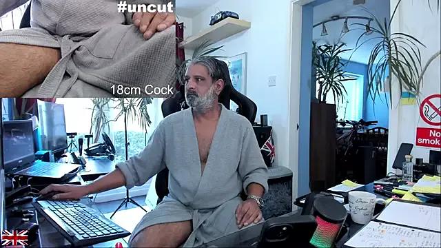 OnlineBossUK from StripChat