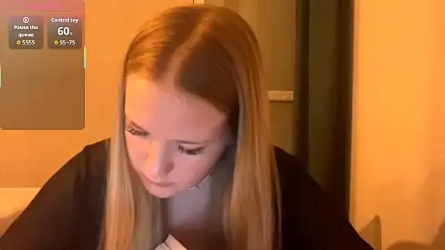 PandaFluff from StripChat