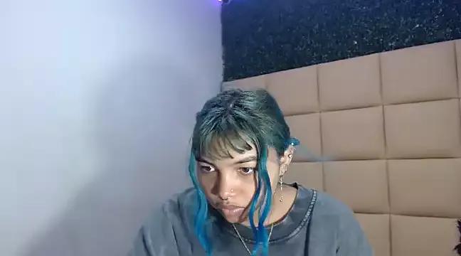 pucaquiereagaru18 on StripChat 