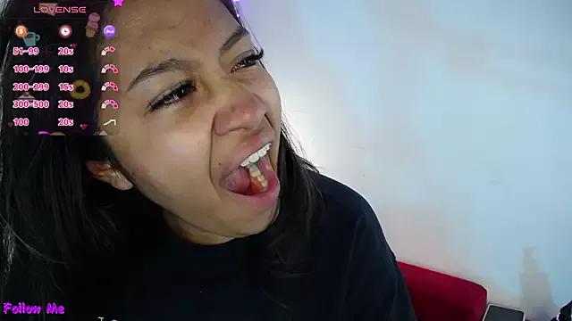 ricura_mily on StripChat 