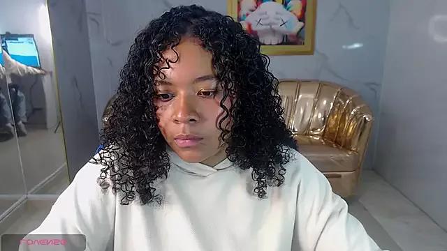 risada_temptation_s on StripChat 