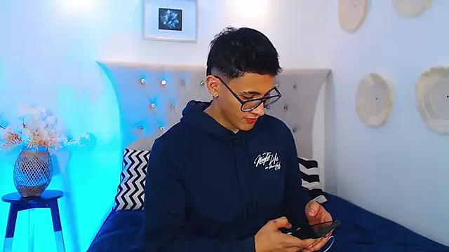 SalvadorFit from StripChat