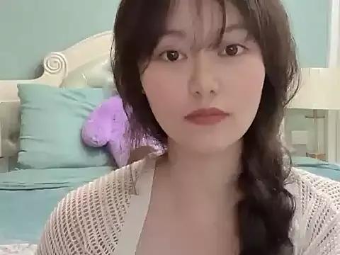 sarah111 on StripChat 