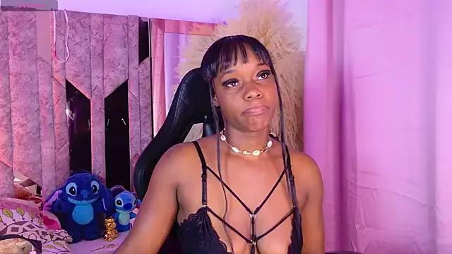 SarahBrunet on StripChat 