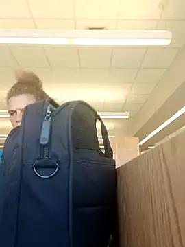 sarahkat86 on StripChat 