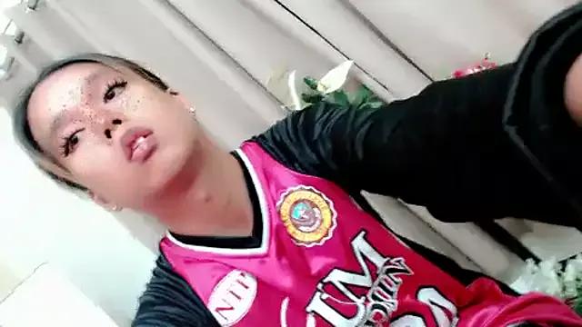 sassy_alex on StripChat 