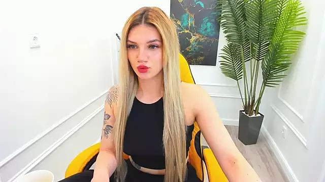 Discover StripChat's SelenaeMoore SelenaeMoore from StripChat