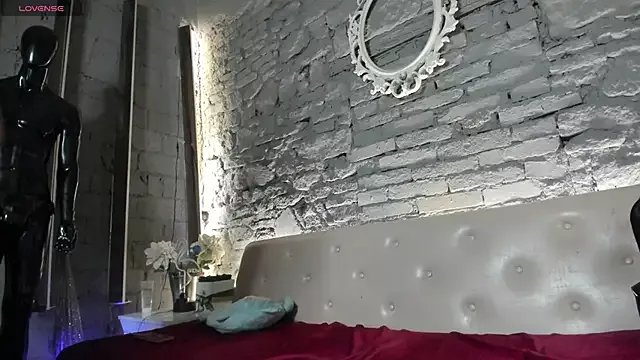 Freechat shygurl18 on StripChat