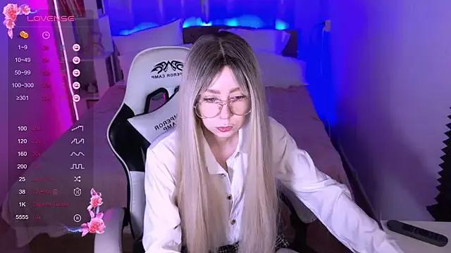 sofiisun from StripChat