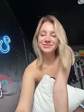 SSSATIVA_model on StripChat 
