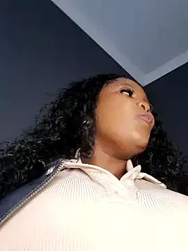 SWEETDOLLY29XX on StripChat 