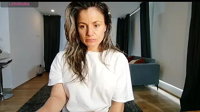 sweetfantasyy69 on StripChat 