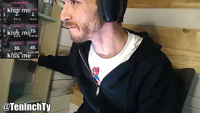 Offline teninchty on StripChat