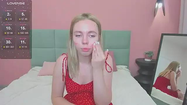 TessaAdorable on StripChat 
