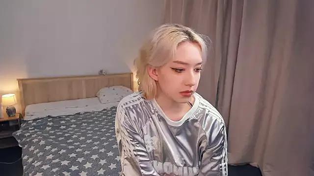 TheaHickory on StripChat 