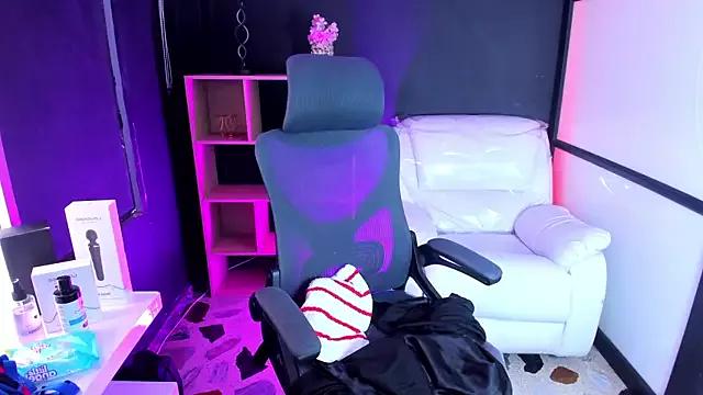 TifanyWhite_ on StripChat 