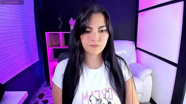 TifanyWhite_ on StripChat 