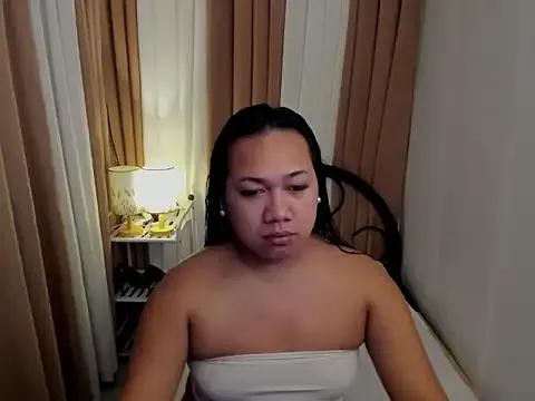 TsUncutKaren from StripChat