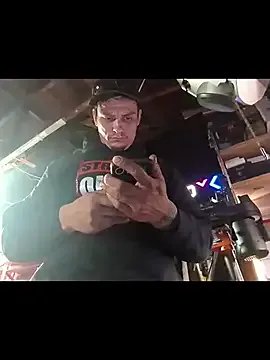 Offline twistafatpipe on StripChat