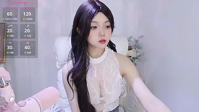 Watch Vesper_0606, she wants to masturbate for you Vesper_0606 from StripChat