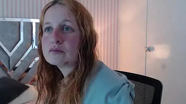 ViioletaMora on StripChat 