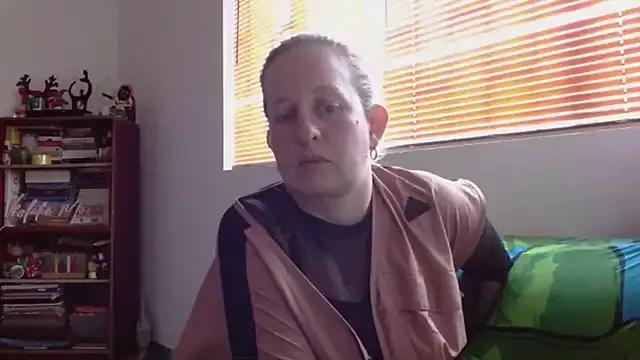 ViioletaMora on StripChat 